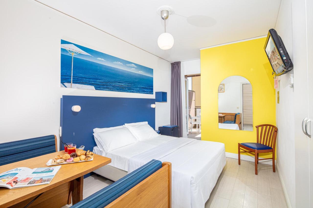 Hotel Alexander 比比翁 外观 照片